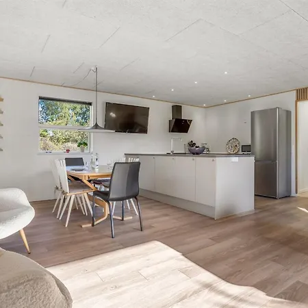 Tameran - 1km From The Sea By Interhome