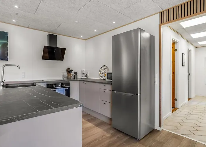 Tameran - 1km From The Sea By Interhome
