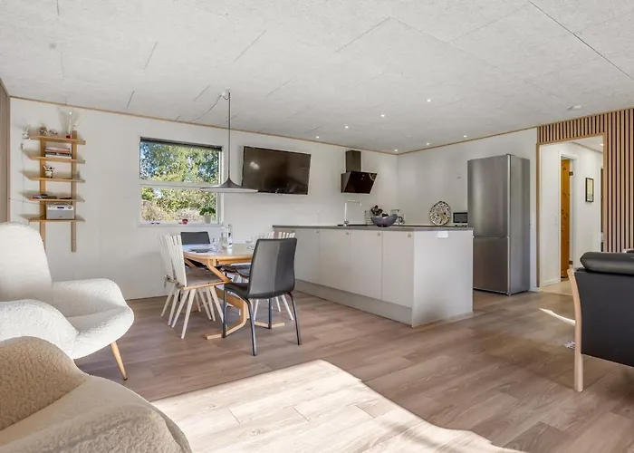 Tameran - 1km From The Sea By Interhome